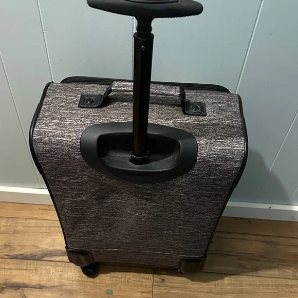 Victoria's Secret Travel Bag in Gray and White - Picture 2 of 5